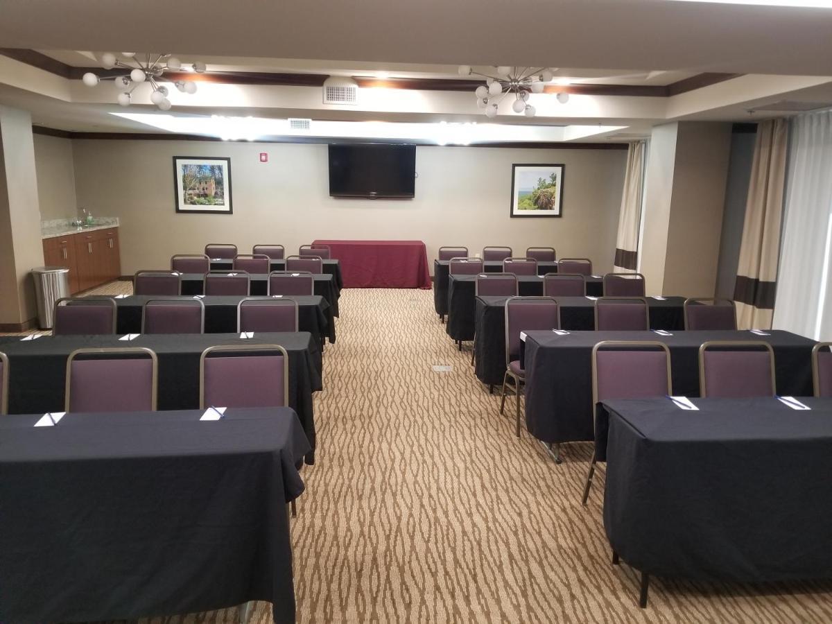 Comfort Suites Little Rock West Екстер'єр фото