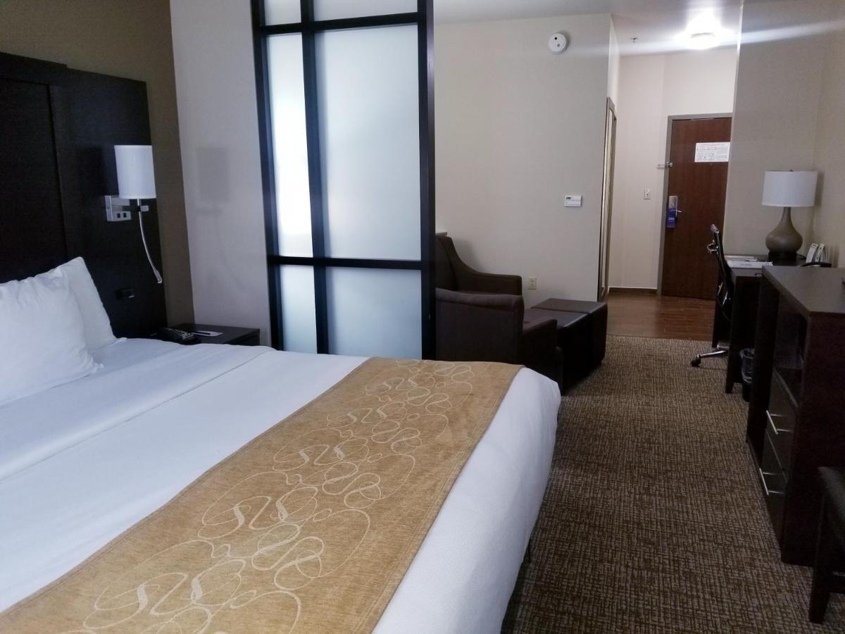 Comfort Suites Little Rock West Екстер'єр фото