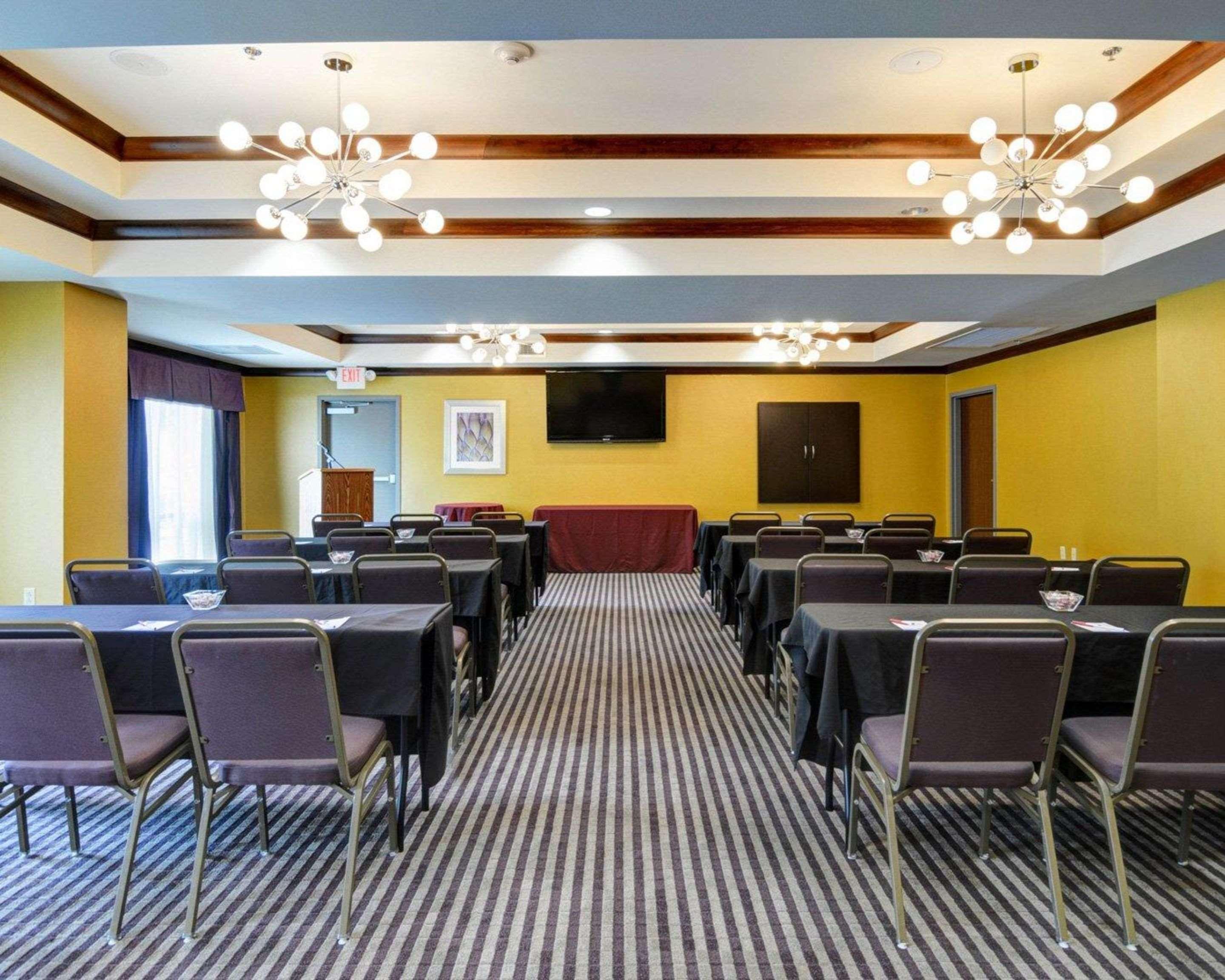 Comfort Suites Little Rock West Екстер'єр фото