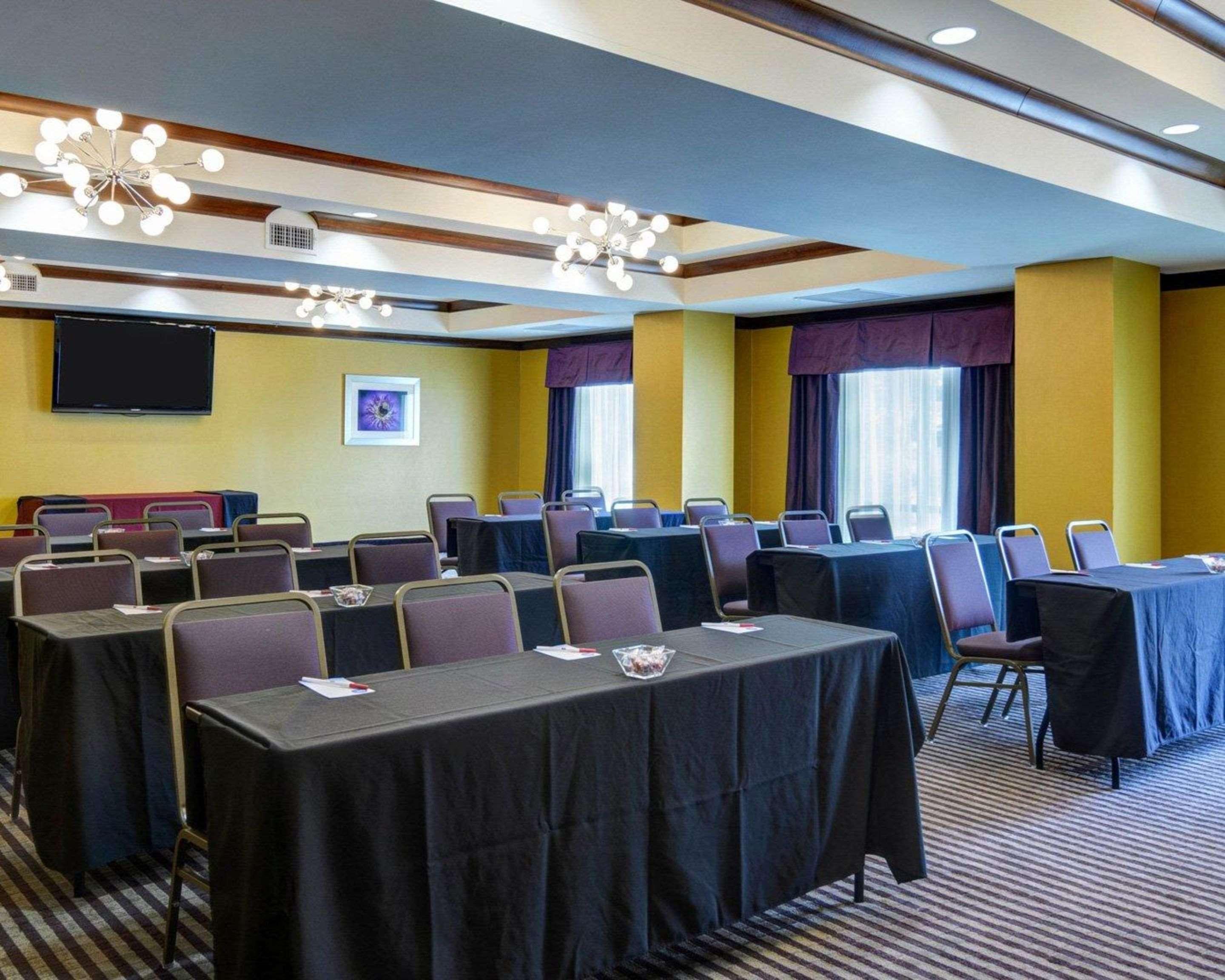 Comfort Suites Little Rock West Екстер'єр фото