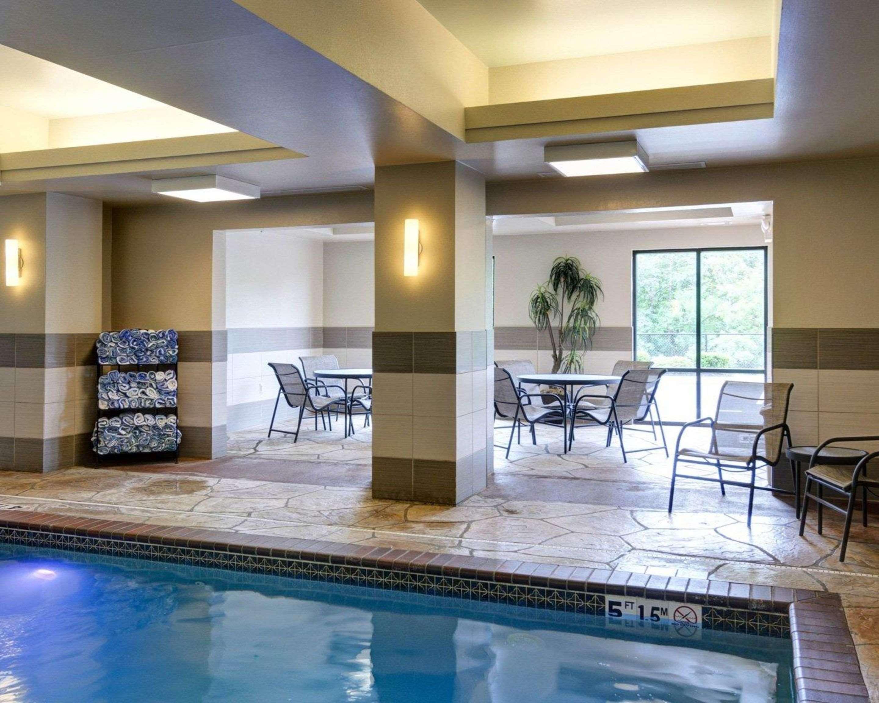 Comfort Suites Little Rock West Екстер'єр фото