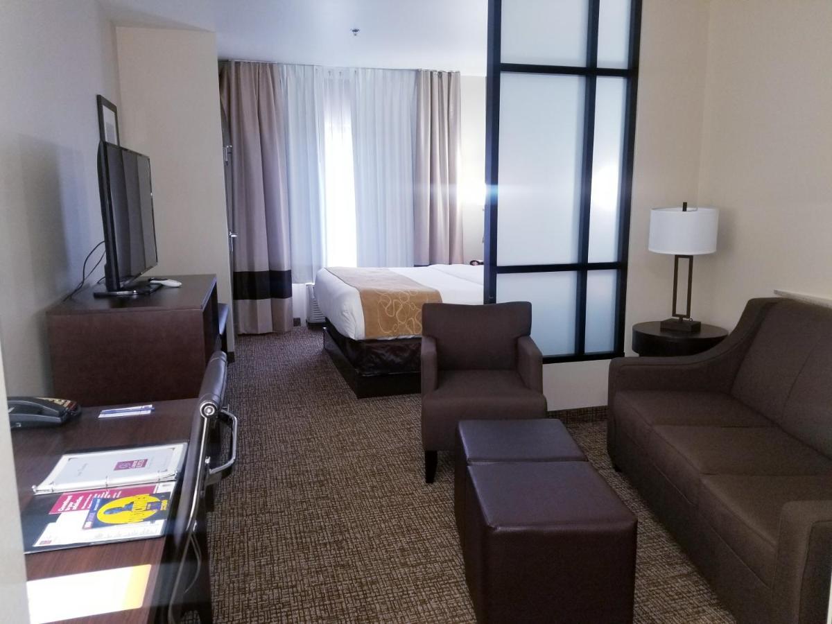 Comfort Suites Little Rock West Екстер'єр фото